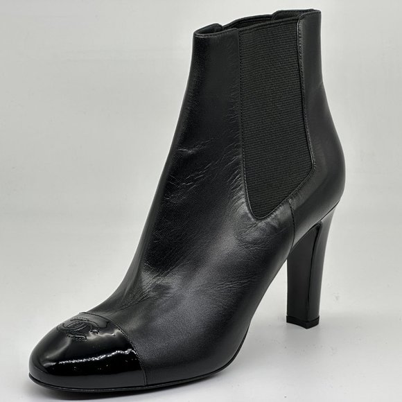 CHANEL 21B Leather Patent Cap Toe CC Ankle Boots Booties Heels - Picture 5 of 16